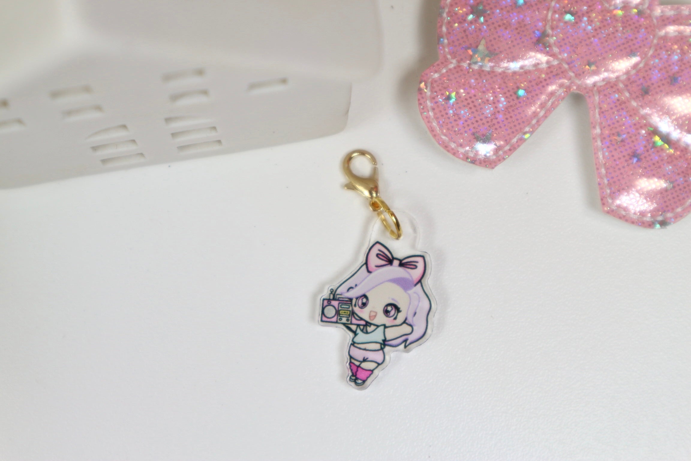 paperclip con Charm Milky back to 80's